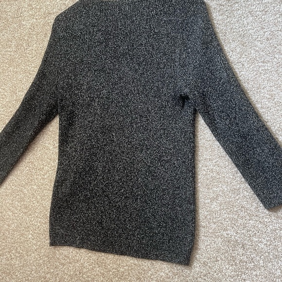 Jones New York Woman’s V Neck Pullover Textured Gray Sweater Petite Large - Picture 4 of 6